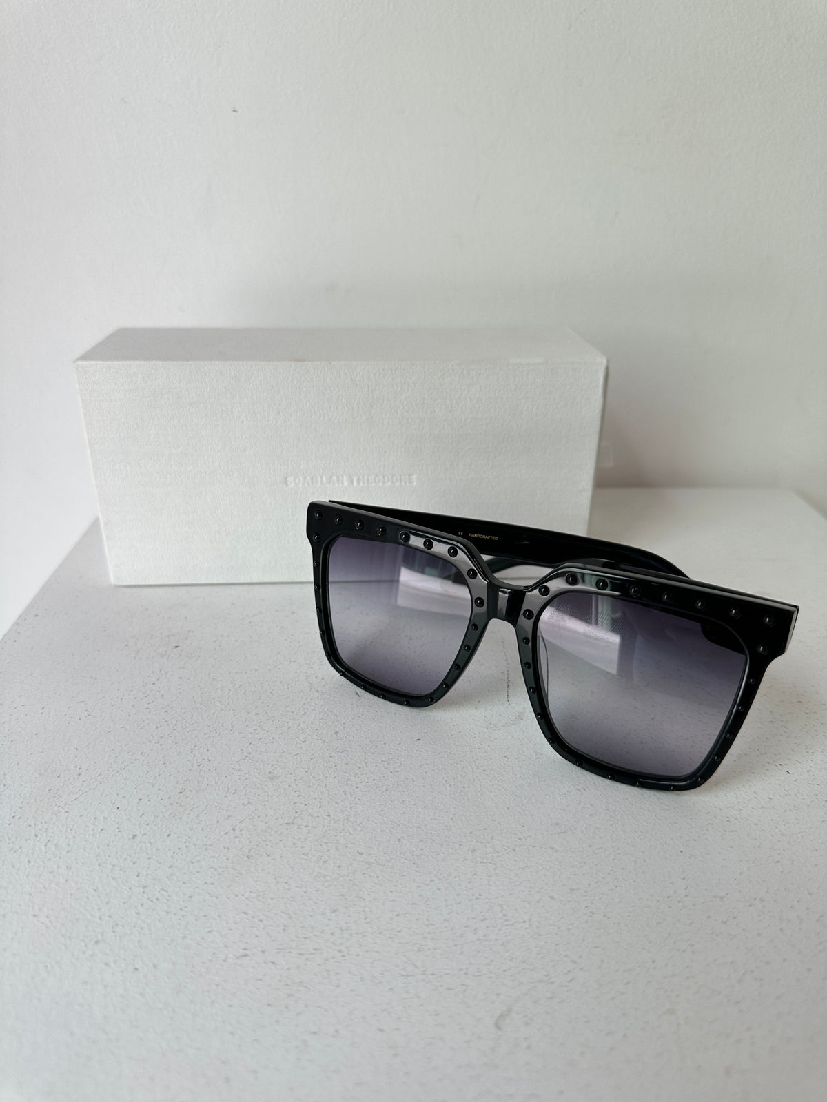 Scanlan Theodore Square Stud Sunglasses