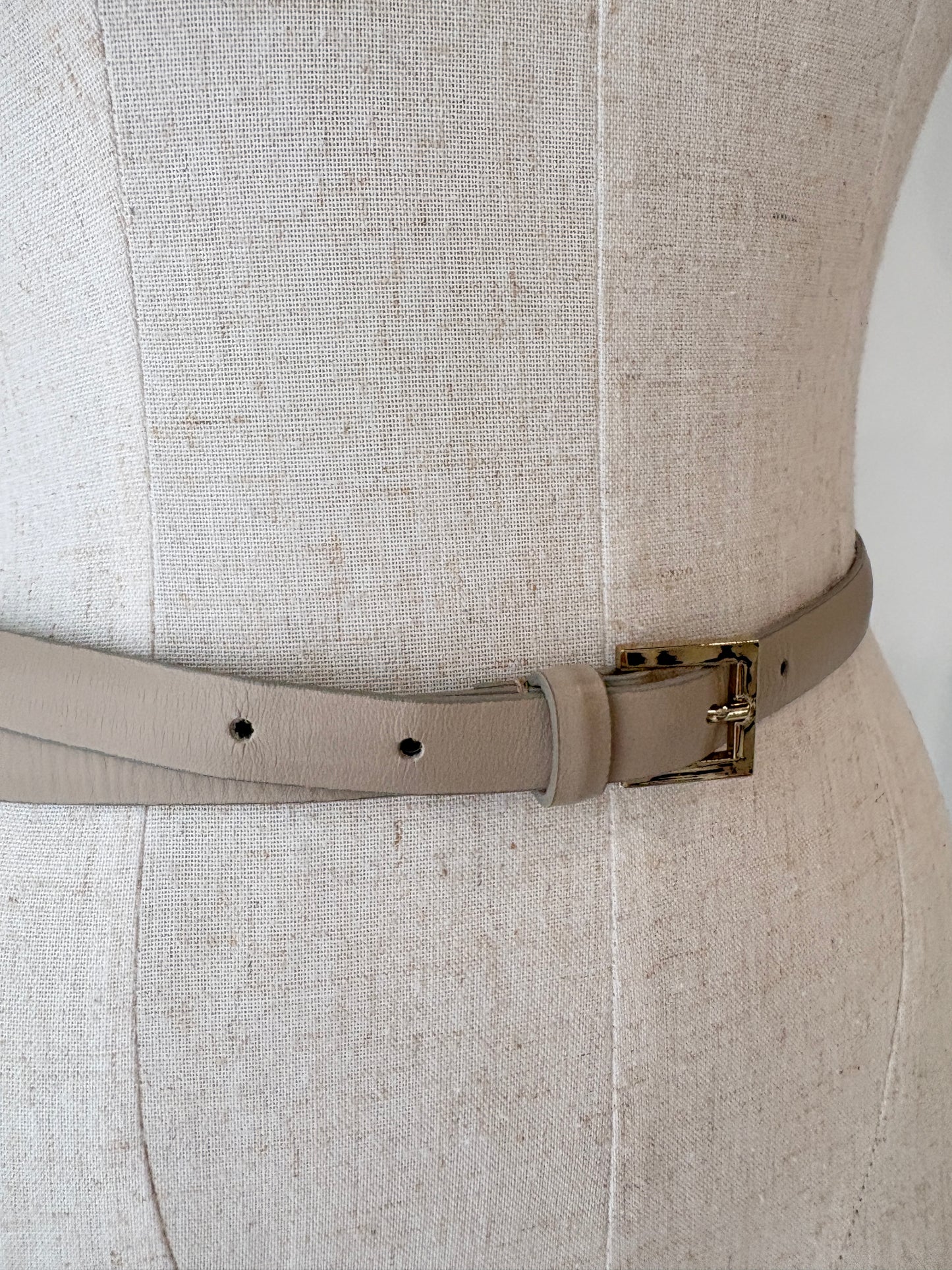 SCANLAN THEODORE SKINNY BEIGE LEATHER BELT - SZ M