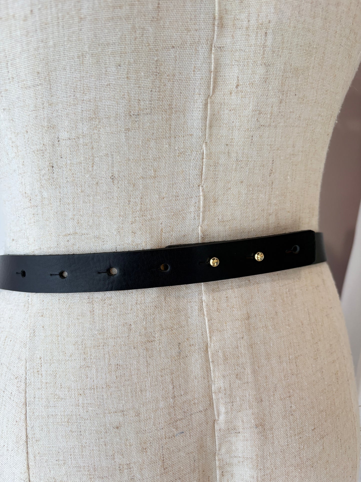 VIKTORIA & WOODS BLACK LEATHER BELT - SZ S/M