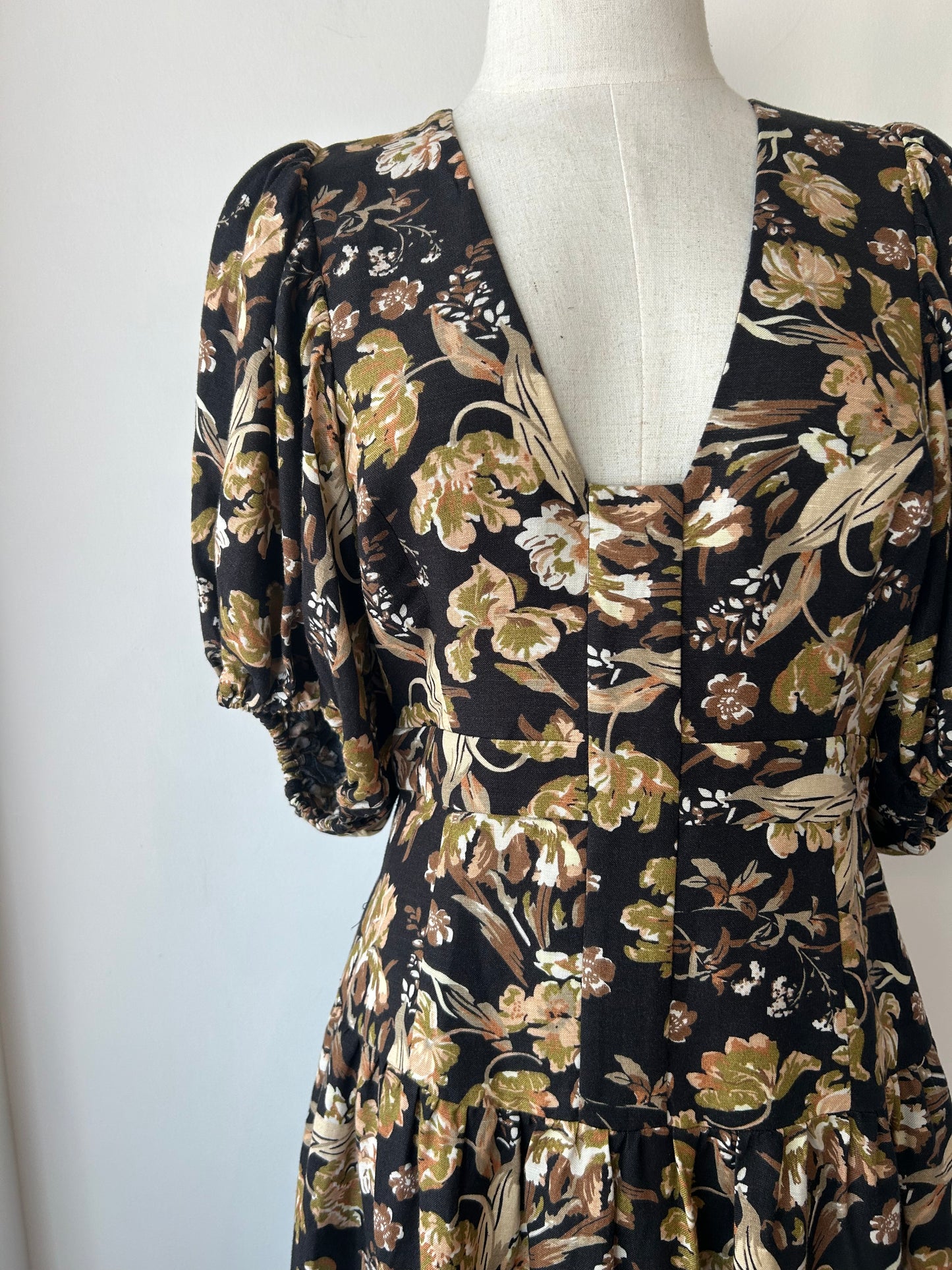 Shona Joy Midi Dress ~ size 10