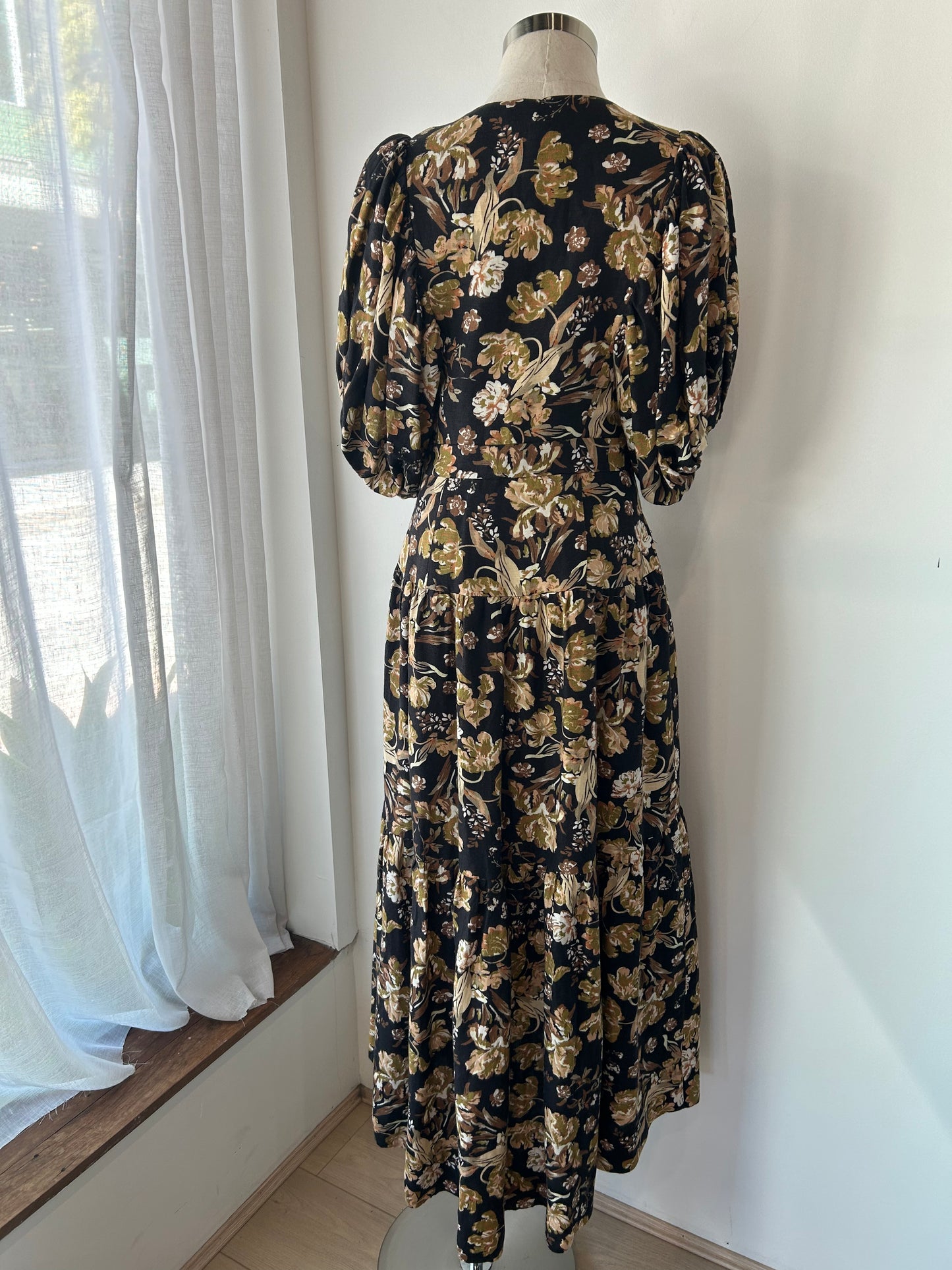 Shona Joy Midi Dress ~ size 10
