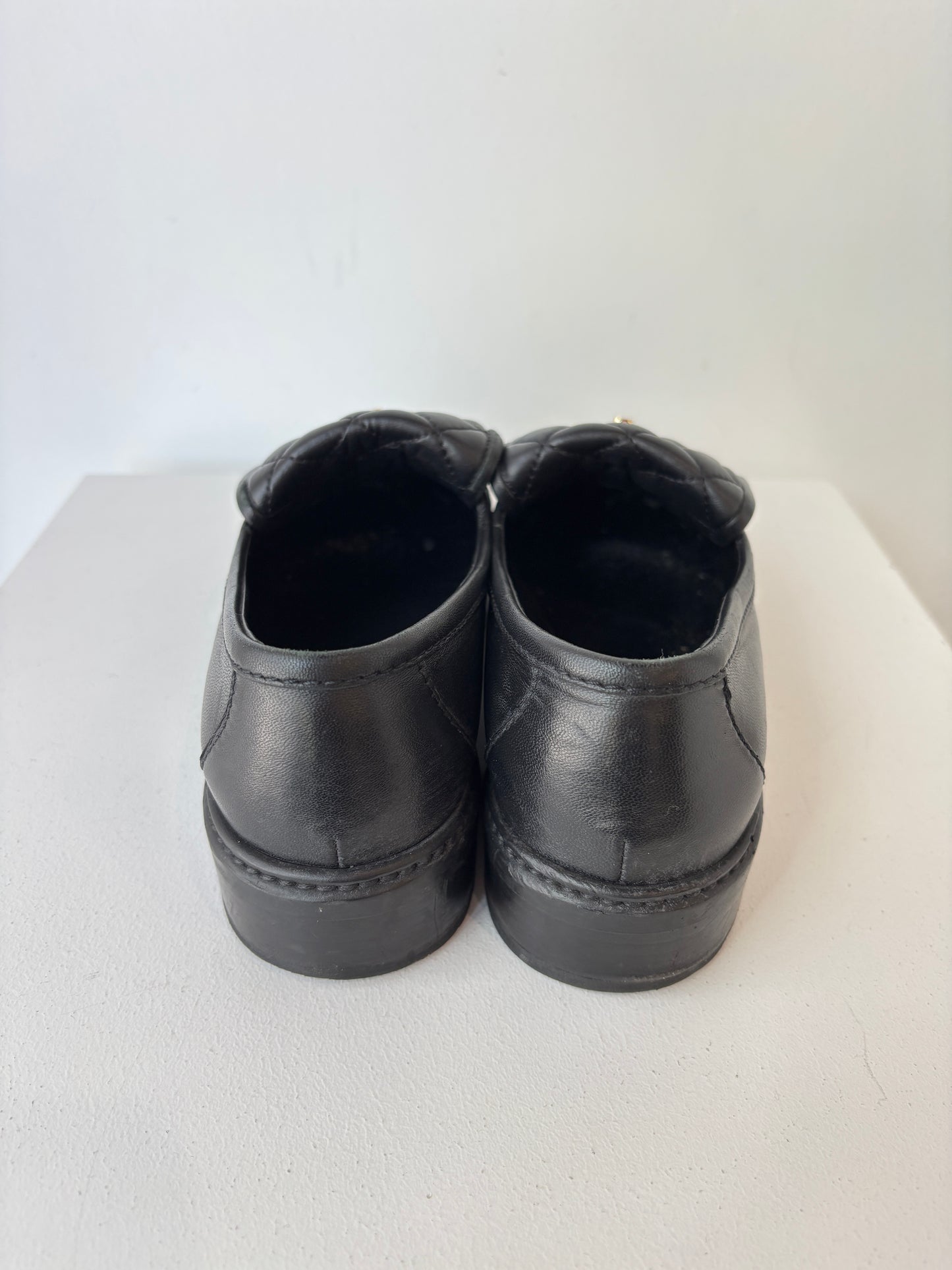 Chanel 'CC Turnlock' loafers ~ size 37