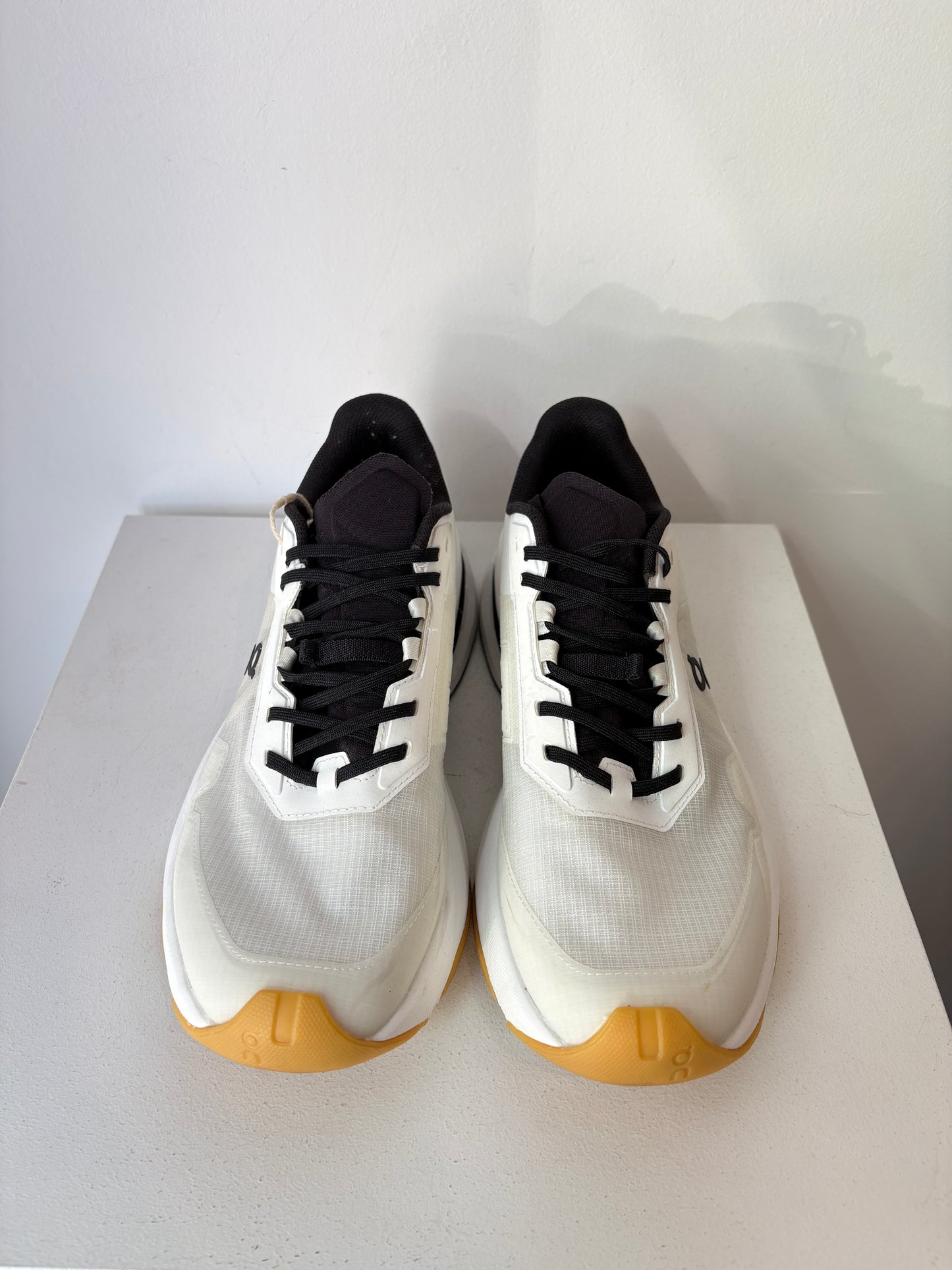On Cloud 'Cloudpulse Pro' Sneakers ~ Size 39