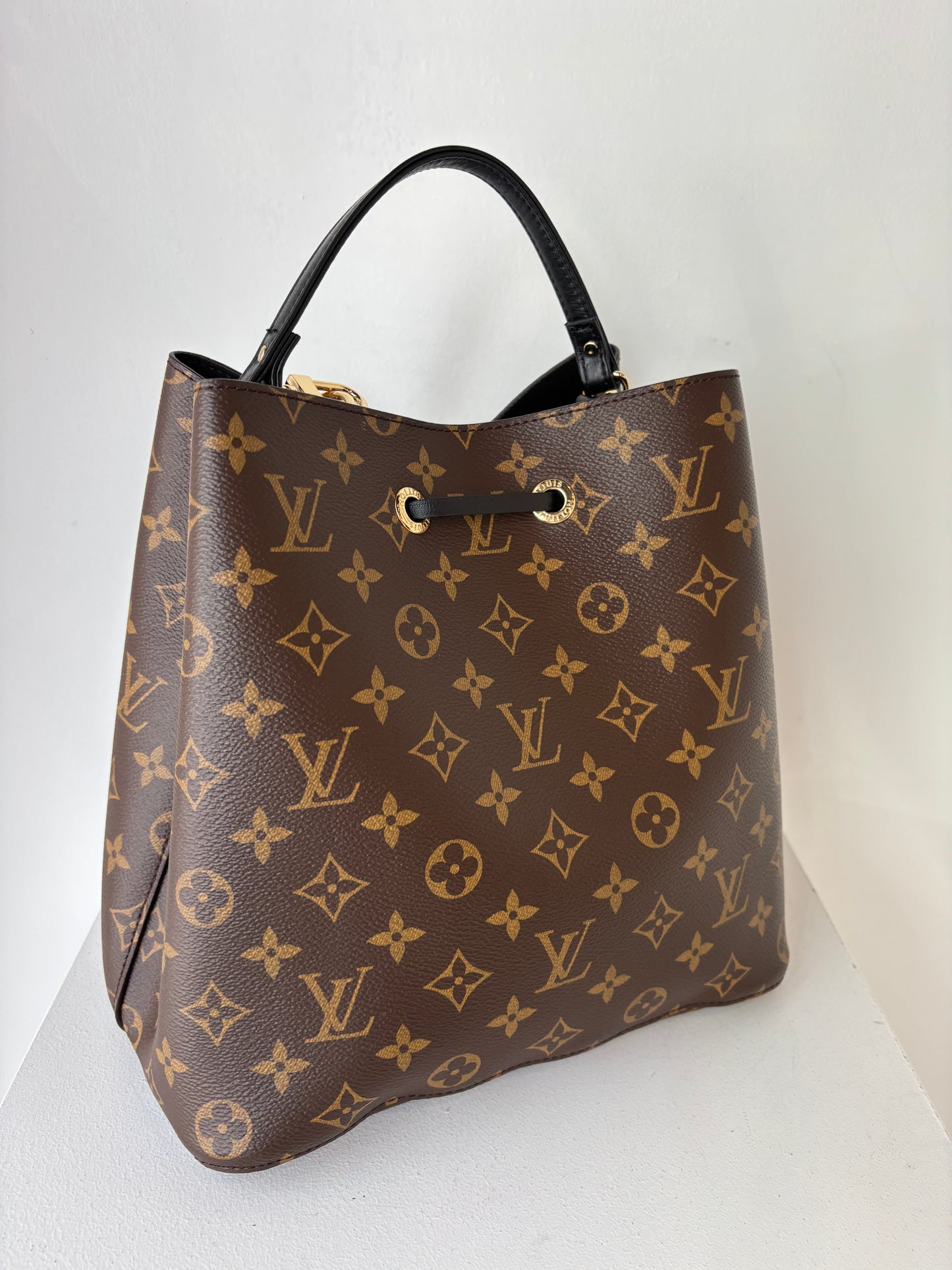 Louis Vuitton 'NeoNoe' monogram bucket bag