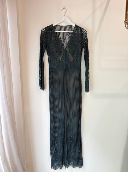Flannel Lace Gown ~ sz 2 (au 10)