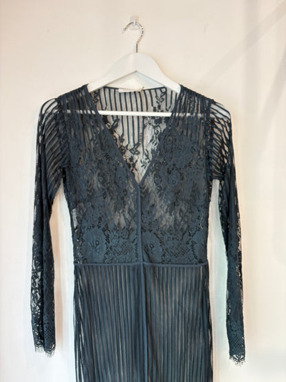 Flannel Lace Gown ~ sz 2 (au 10)