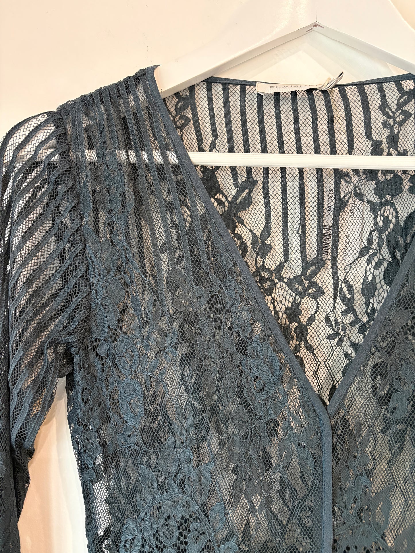 Flannel Lace Gown ~ sz 2 (au 10)