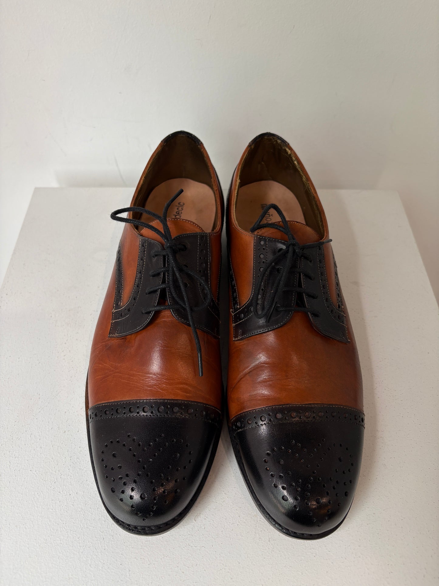 Munoz Vrandecic Brogues ~ size 39