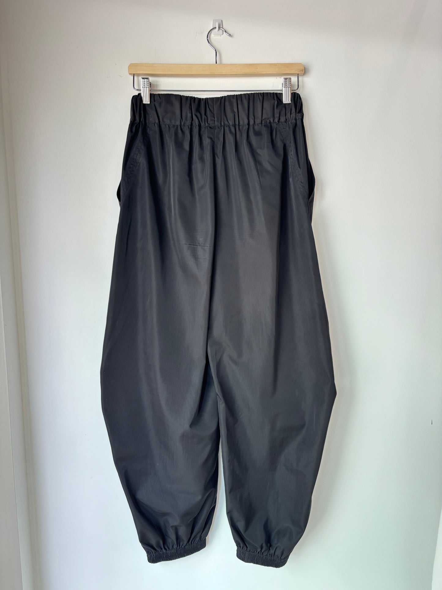 Camilla and Marc 'Wallis' pants ~ size 8