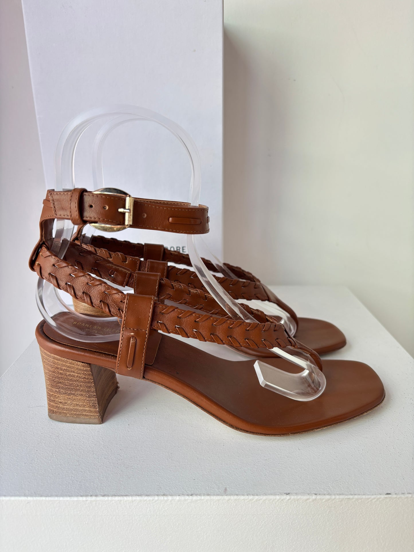 Scanlan Theodore "Lashed' heels ~ size 39