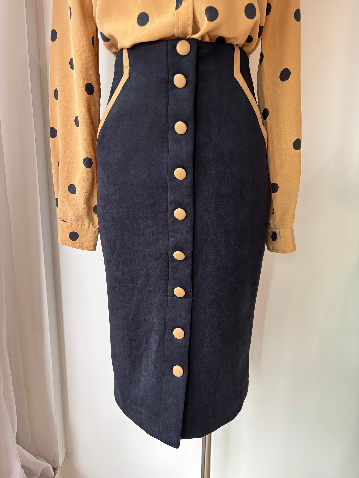 Once Was navy skirt ~ size 0 (au 6)