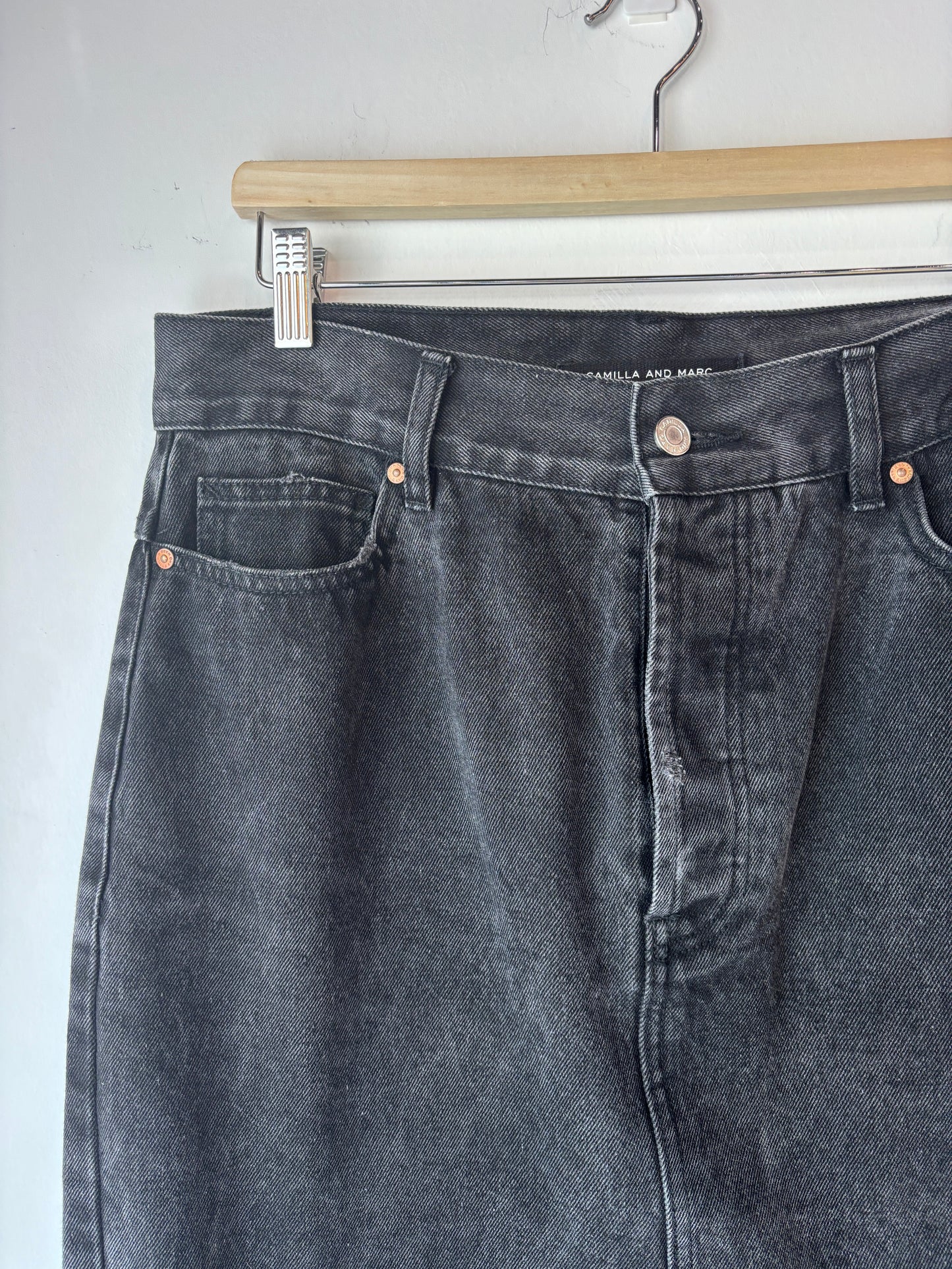 Camilla and Marc skirt ~ size M/L