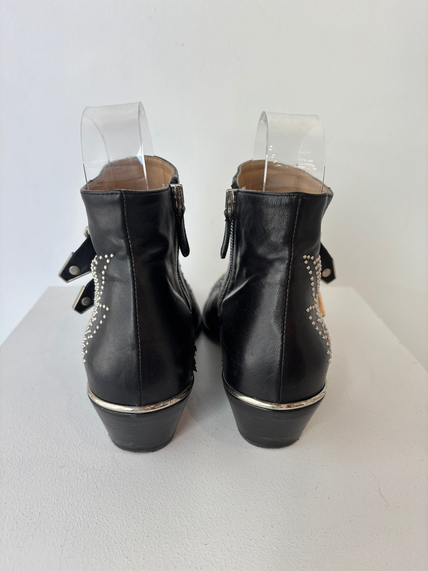 Chloe 'Susanna' studded boots ~ size 38