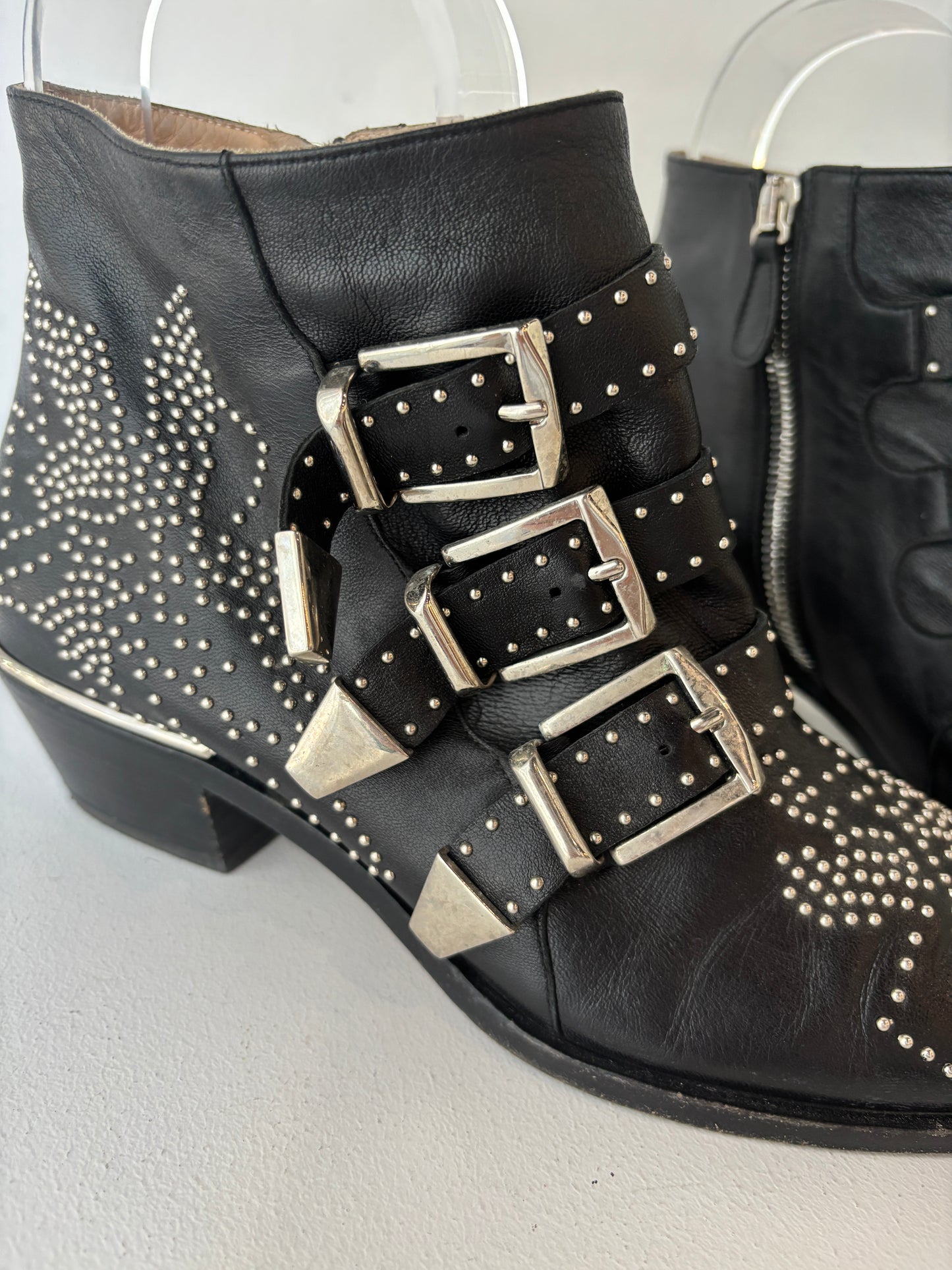Chloe 'Susanna' studded boots ~ size 38
