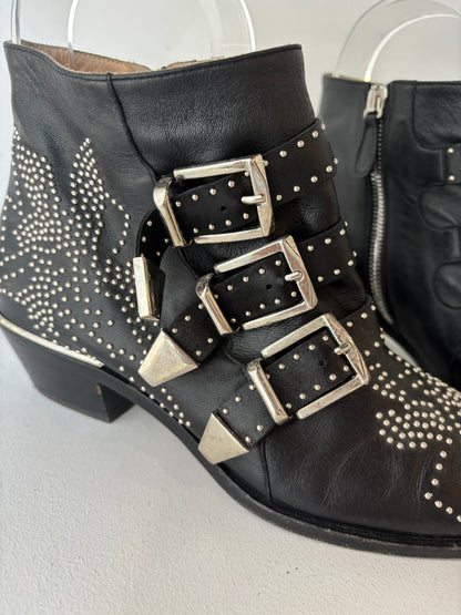 Chloe 'Susanna' studded boots ~ size 38