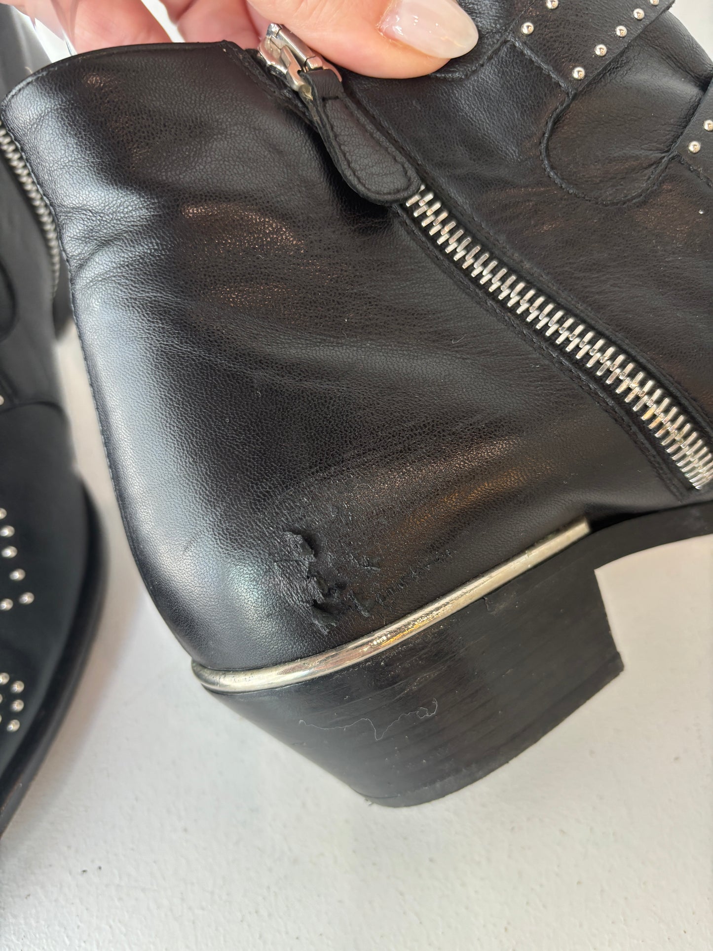Chloe 'Susanna' studded boots ~ size 38