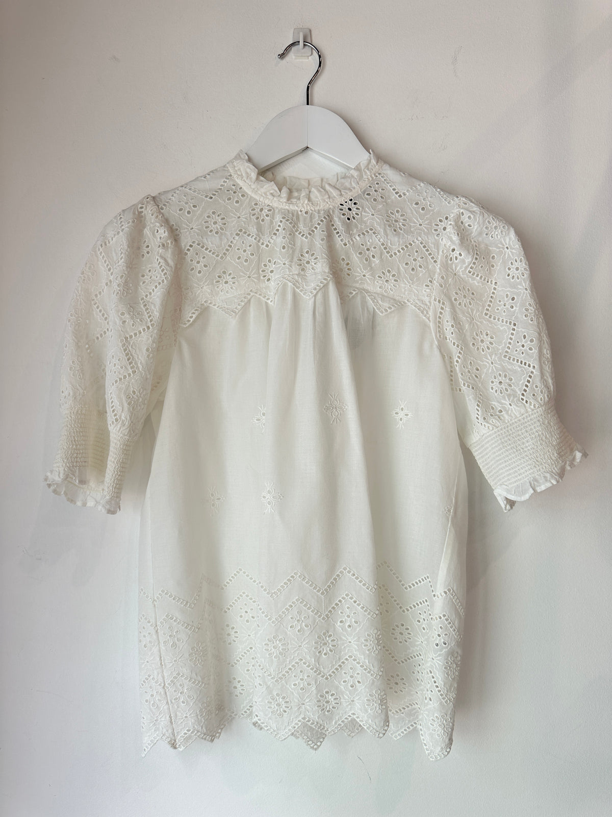 ME+EM Broderie Top ~ size 10