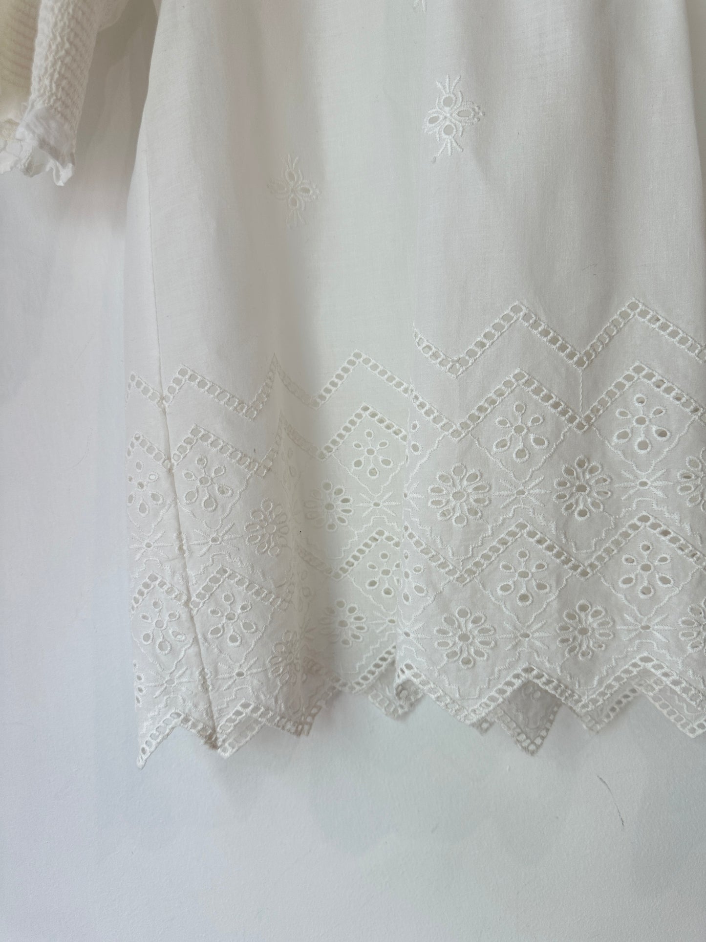 ME+EM Broderie Top ~ size 10