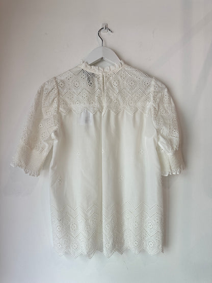 ME+EM Broderie Top ~ size 10