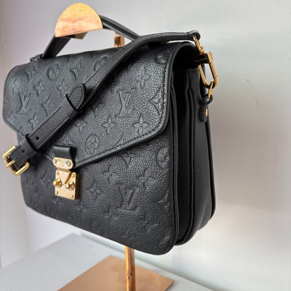 Louis Vuitton ‘Pochette Metis’ bag